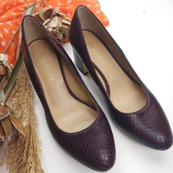 Talbots Maroon Low Block Heel Sz 6½ - Picture 2 of 10